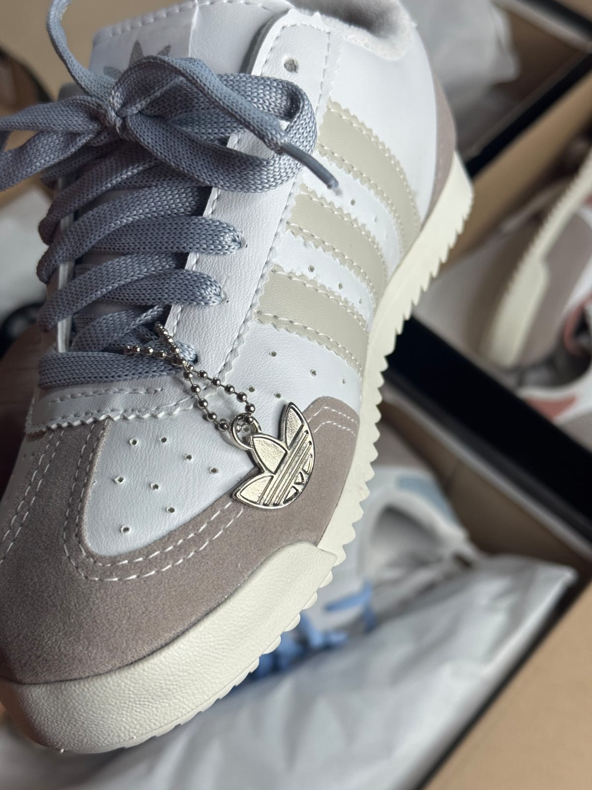 Adidas Itália (Linha Premium) branco e bege