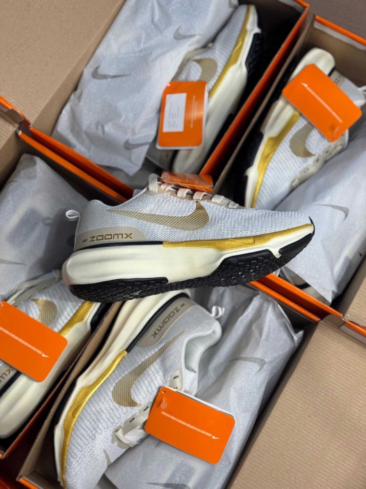 Nike ZoomX - (Linha Premium) x Branco/Dourado