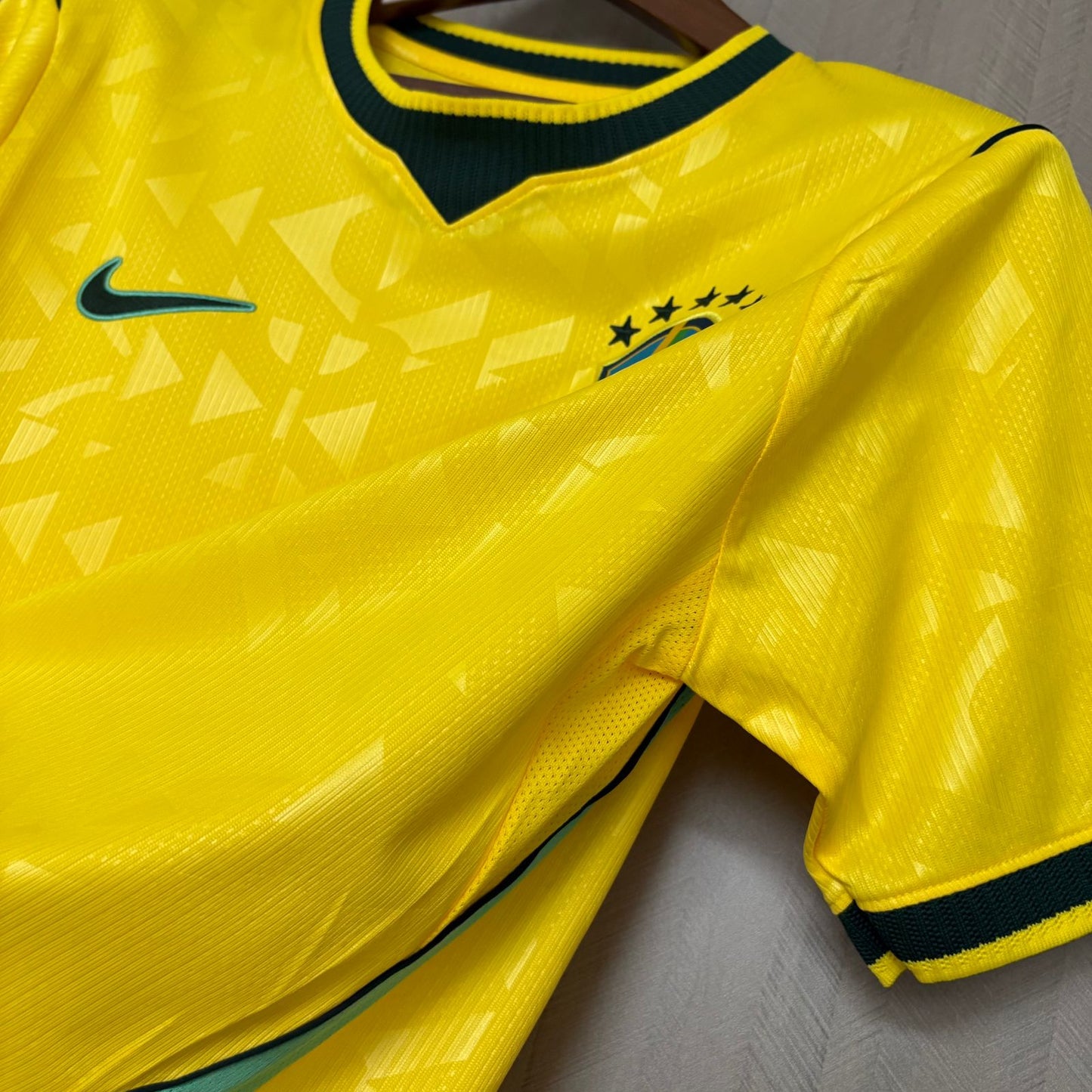 Camisa Seleção Brasileira AMARELO 2026 – Modelo Torcedor Premium 1.1