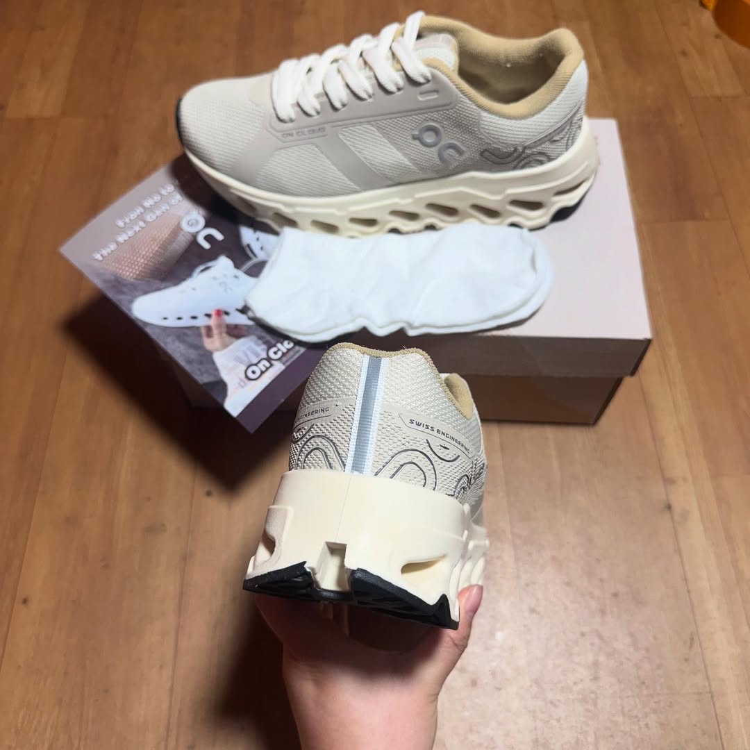 On Cloudzone off white Importado 1.1