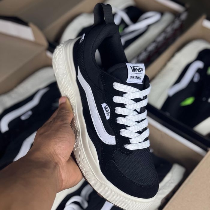 UltraRange Neo - (Linha Premium) x Preto/Branco