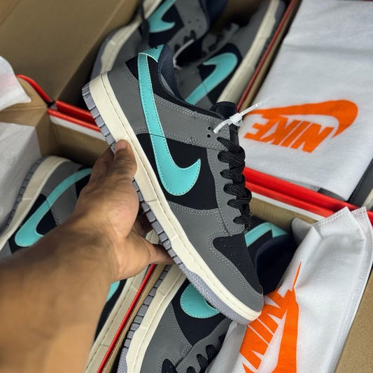 Nike Dunk Grafite Nobuck x Preto/Verde Água