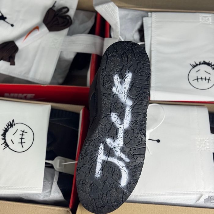 Travis Scott Jordan Jumpman Jack Cactus x Marrom