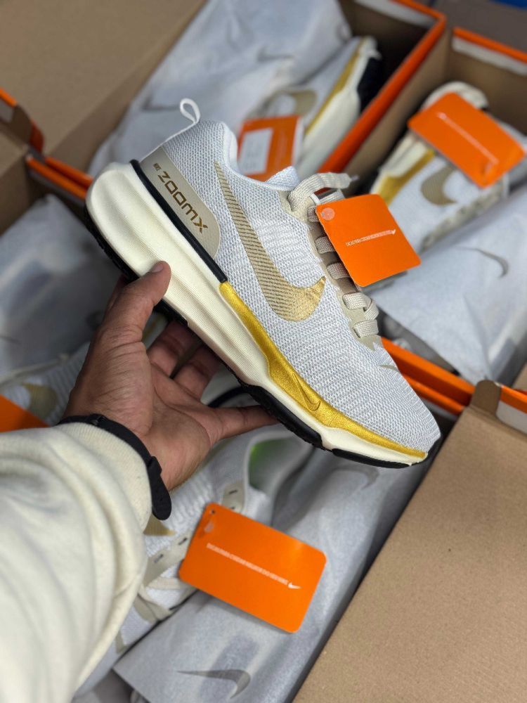 Nike ZoomX - (Linha Premium) x Branco/Dourado